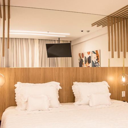 Ramada Hotel & Suites Campos Pelinca Кампус-дус-Гойтаказис Экстерьер фото