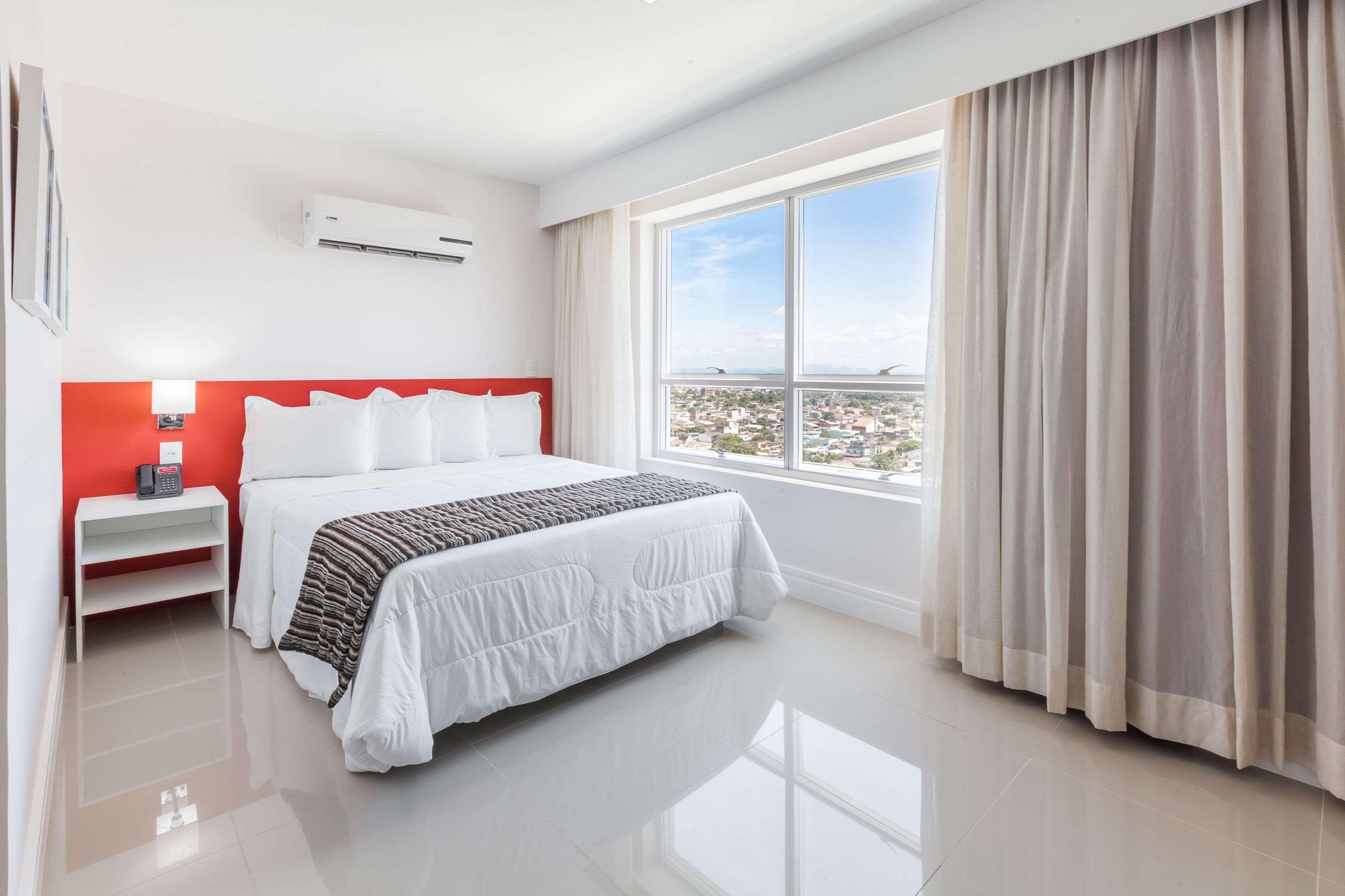 Ramada Hotel & Suites Campos Pelinca Кампус-дус-Гойтаказис Экстерьер фото