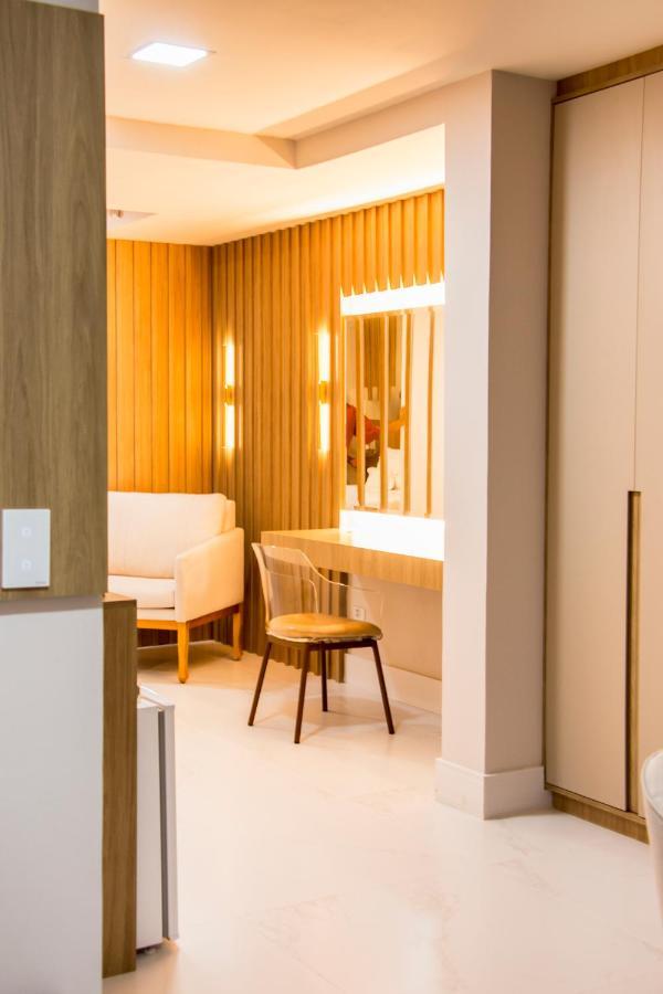 Ramada Hotel & Suites Campos Pelinca Кампус-дус-Гойтаказис Экстерьер фото