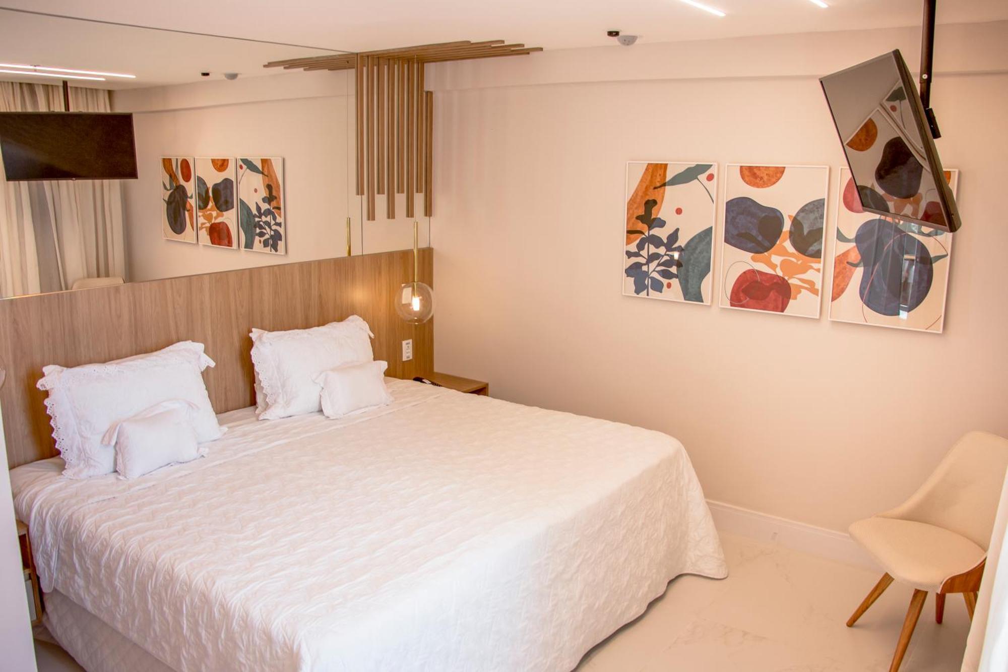 Ramada Hotel & Suites Campos Pelinca Кампус-дус-Гойтаказис Экстерьер фото