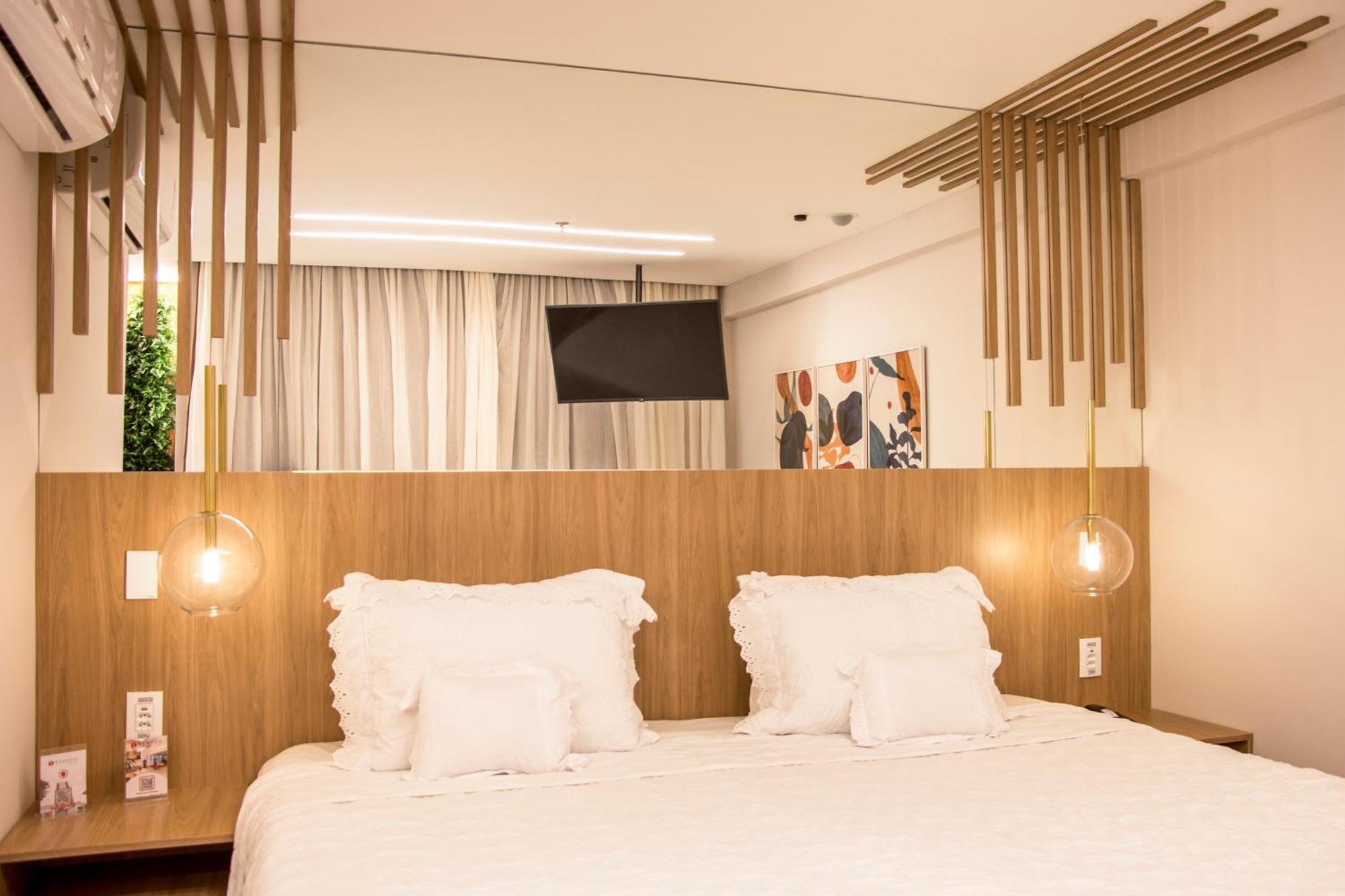 Ramada Hotel & Suites Campos Pelinca Кампус-дус-Гойтаказис Экстерьер фото